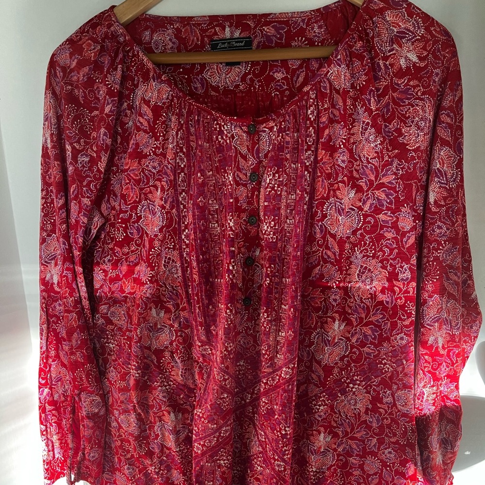 Red Floral Women's Top Lucky Brand Size Large Button Front